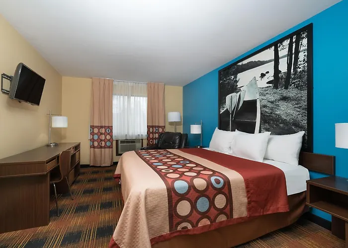 Super 8 By Wyndham Rochester Mayo Clinic Area
