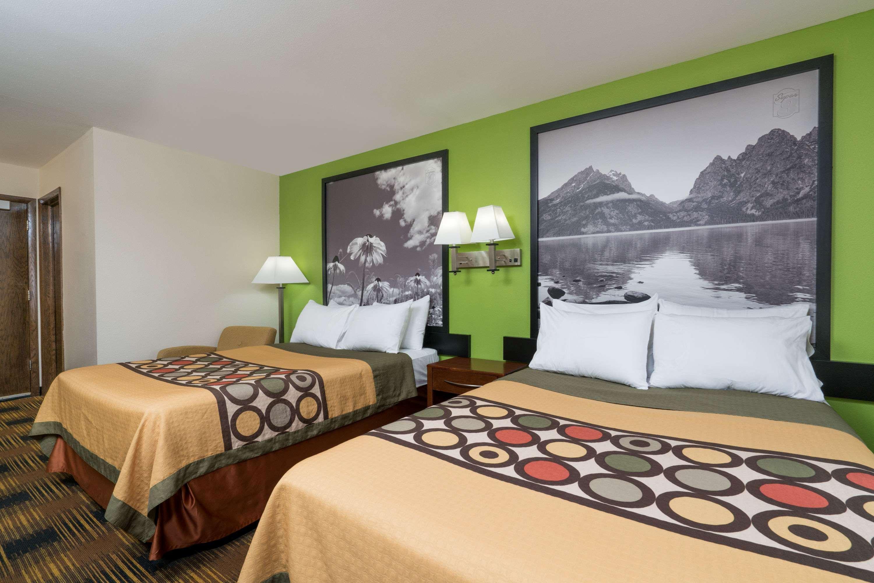Hotel Super 8 By Wyndham Mayo Clinic Area Rochester