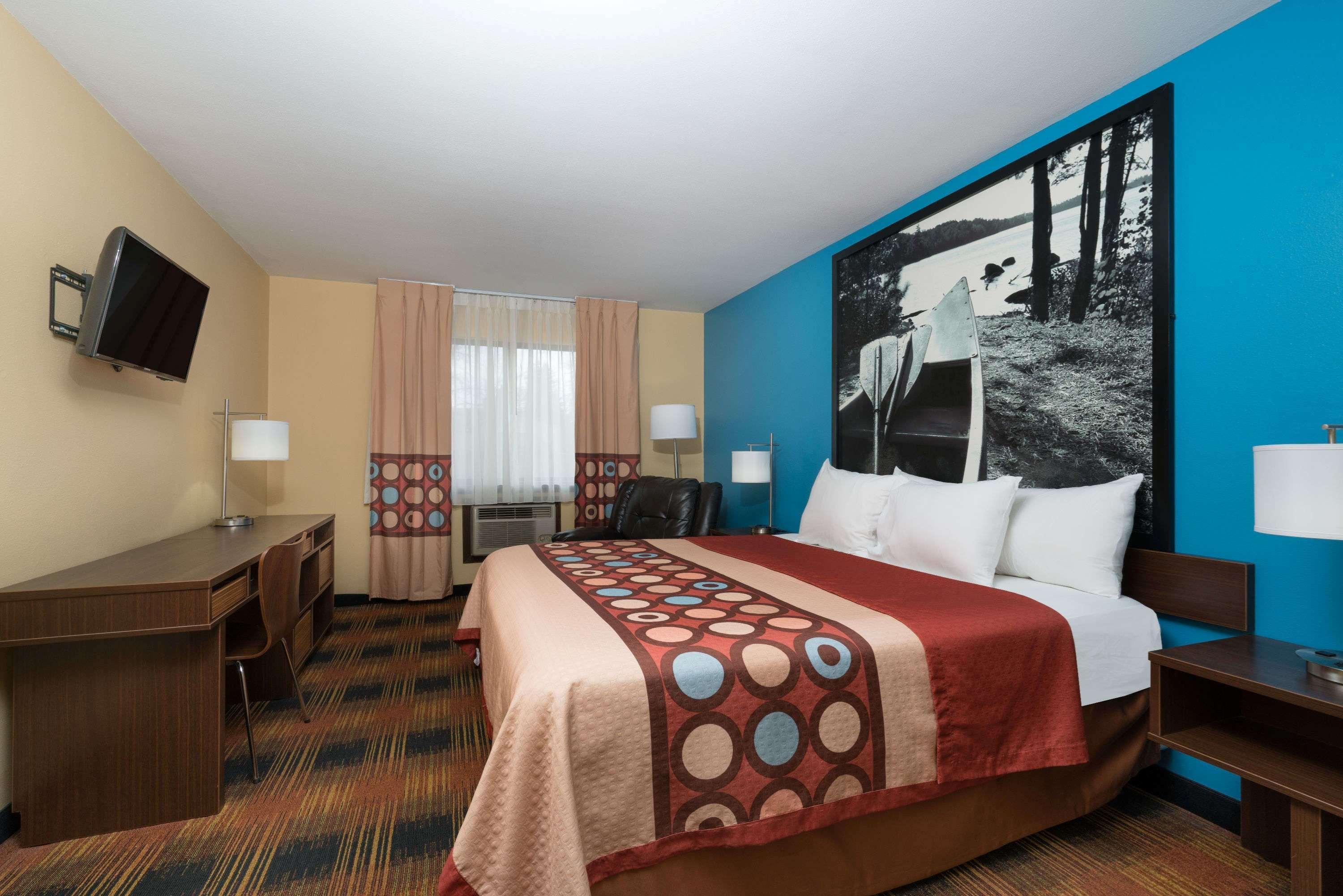 Super 8 By Wyndham Mayo Clinic Area Hotel 3*